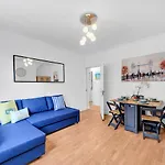 Pass The Keys - Spacious Modern 2Br Flat For 6, 3Min Walk To Hammersmith Station